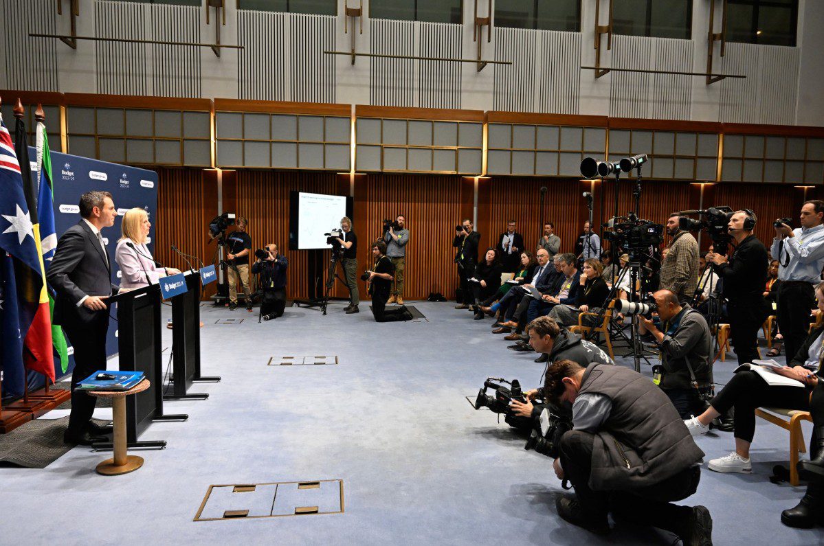 The Treasurer and the Minister for Finance talking to the media about the Budget (Source: Penny Bradfield/DPS Auspic)